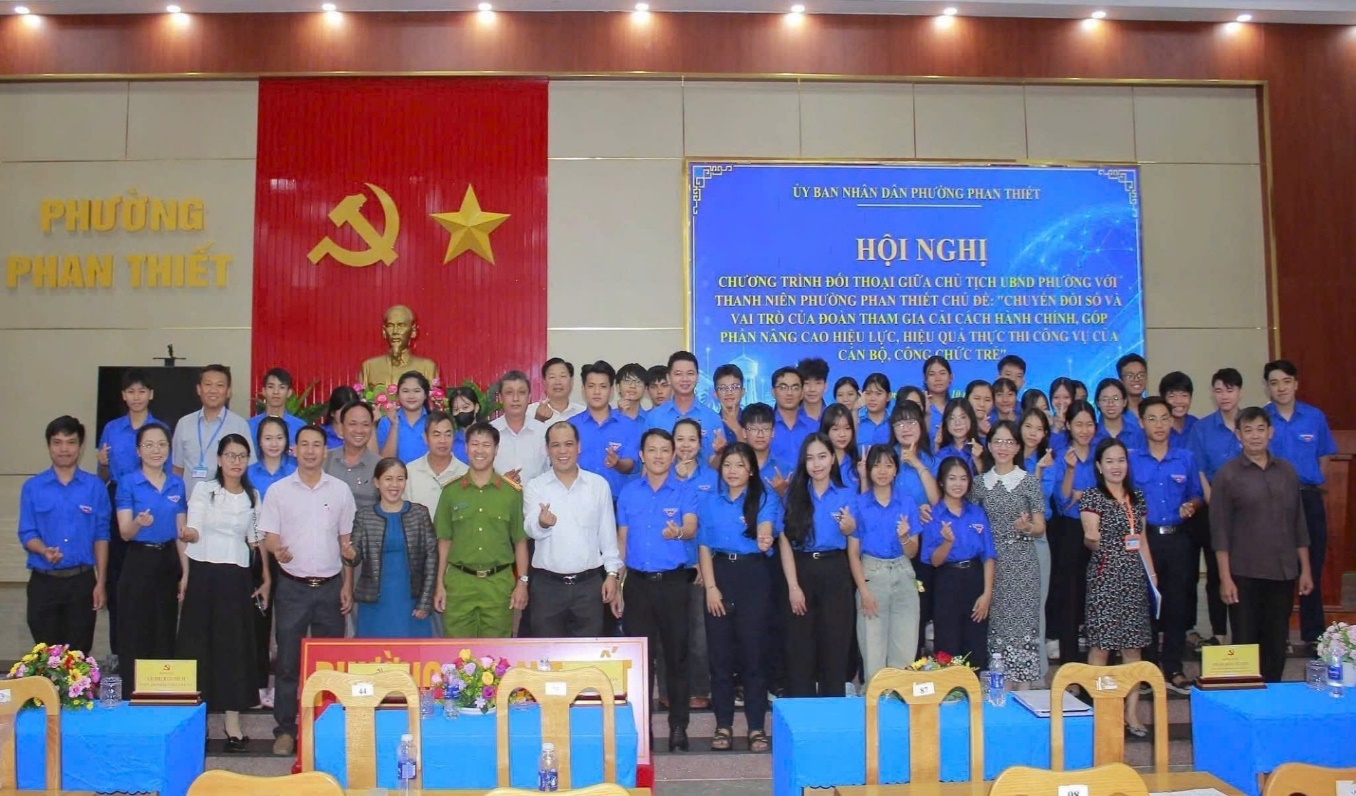 Phường Phan Thiết phát huy vai trò thanh niên trong cải cách hành chính và chuyển đổi số